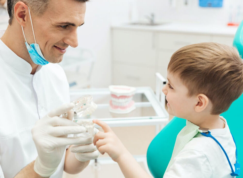 dentista-fin-da-piccoli-per-prevenire-le-carie